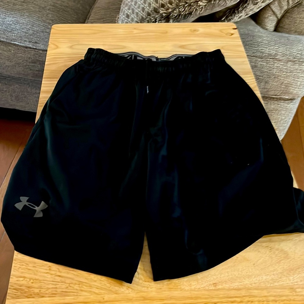 Under Armour Youth Large